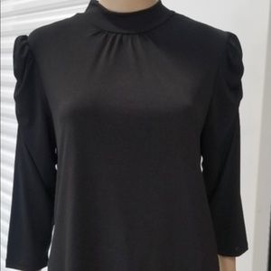 Blouse with 3/4 sleeves